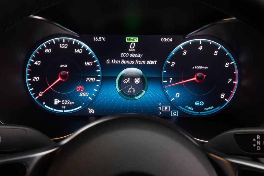 Панель приборов Mercedes-Benz C200 Avantgarde Line (W205) 2018 года  (WW) (фото 3 из 40)